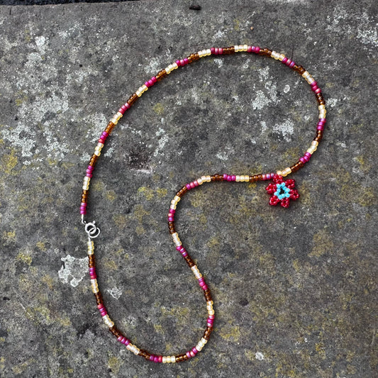 Primavera flower necklace