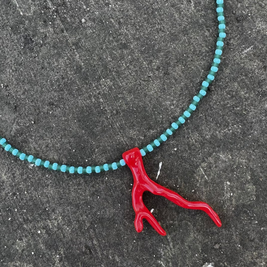 Kailua coral necklace