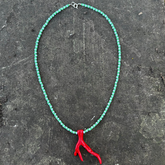 Kailua coral necklace