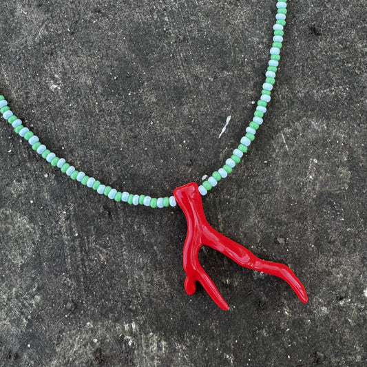 Kailua coral necklace