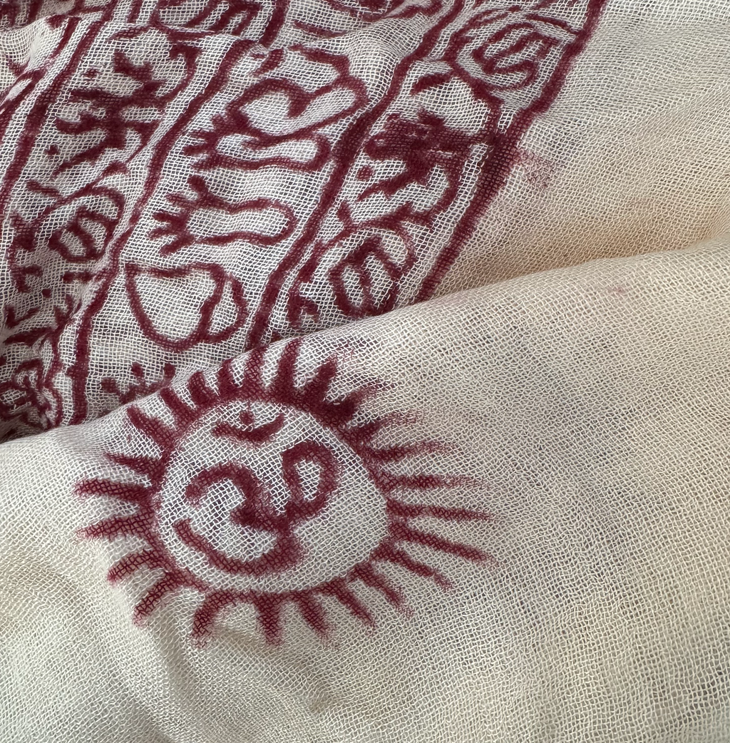 Om Sarong - Cream White